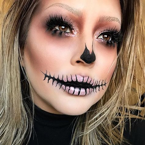 Today's face I used all @urbandecaycosmetics I'll be posting detail later tonight Inspired by @makeupbyjaack and @ourfazinali Easy Skeleton Makeup, Skeleton Face Makeup, Zombie Halloween Makeup, Halloween Makeup Sugar Skull, Skeleton Face, Skeleton Makeup, Face Makeup Tutorial, Halloween Tattoo, Vintage Halloween Costume