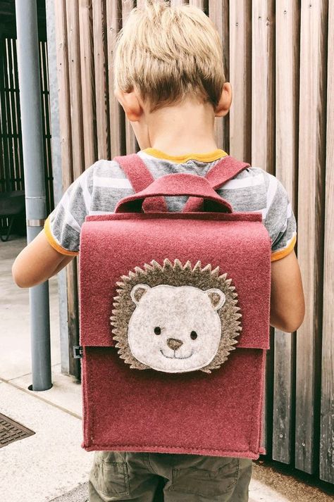 Toddler Boy Backpack, Felt Backpack, Toddler Girl Backpack, Canvas Bag Design, Animal Backpacks, Toddler Boy Gifts, Baby Backpack, Toddler Girl Gifts, Cute Backpack