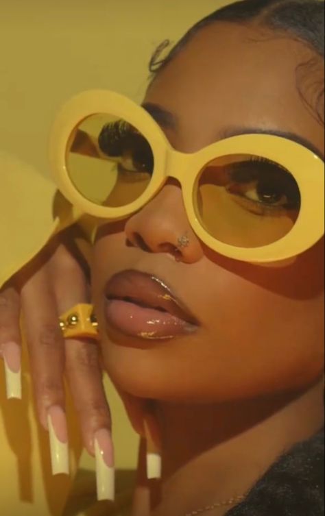 Dearra Photoshoot, Dearra Taylor Photoshoot, Dearra Taylor Aesthetic, Yellow Aesthetic Black Women, Trendy Yellow Sunglasses With Mirrored Lenses, Yellow Sunglasses Aesthetic, Session 32, Black Woman Yellow Aesthetic, Yellow Photoshoot