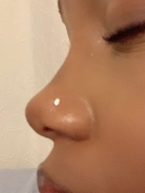 nose piercing, button nose, side profile, side profile picture Women With Nose Piercings, Black Button Nose, Nose Piercing On Black Women, Nose Piercing Stud Both Sides, Button Nose Black Women, Button Nose Aesthetic, Button Nose Side Profile, Aesthetic Nose Piercing Stud, Button Nose Front View