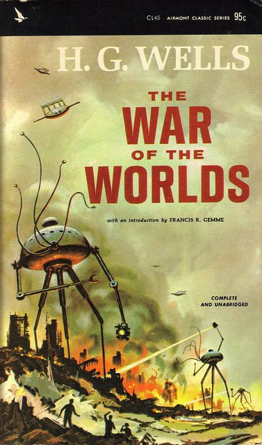 The War Of The Worlds by OctoberMansion on flickr Hg Wells, Grafic Art, Book Wishlist, H G Wells, Science Fiction Movies, Classic Sci Fi, Orson Welles, I Love Cinema, Science Fiction Novels