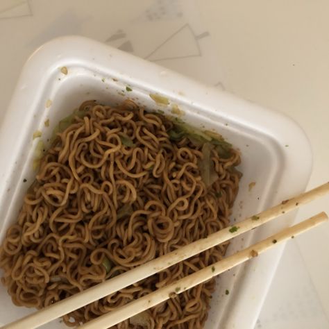 #aesthetic #yakisoba #tumbkr #noodles #japanese #korean #food Korean Noodles Aesthetic, Japanese Noodles Aesthetic, Yakisoba Aesthetic, Noodle Aesthetic, Aesthetic Ramen Noodles, Noodles Aesthetic, Ramen Aesthetics Korean, Korean Instant Noodles Aesthetic, Noodles Japanese