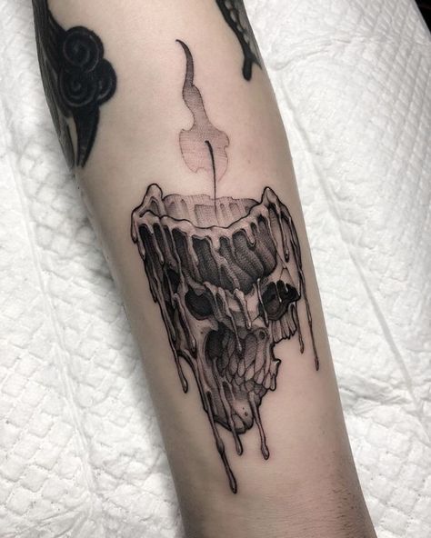 Skull Candle Tattoo, Candle Tattoo, 4 Tattoo, Inspiration Tattoos, Creepy Tattoos, Skull Candle, Horror Tattoo, Dark Tattoo, Tattoo Life