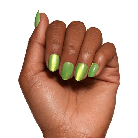 Glamnetic Press On Nails - Electric | Short Oval, Bright Green Nails with a Mesmerizing Metallic Finish | 15 Sizes - 30 Nail Kit with Glue White Short Almond Nails, Bright Green Nails, St Patrick's Day Nails, Short Almond Nails, Short Almond, Nail Kit, Green Nails, White Short, Almond Nails