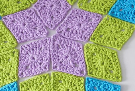 Crochet Granny Diamond, Diamond Granny Square Blanket, Diamond Granny Stitch, Diamond Granny Square, Crochet Diamond Pattern, Granny Star, Snowflake Ideas, Crocheting Stitches, Popcorn Crochet