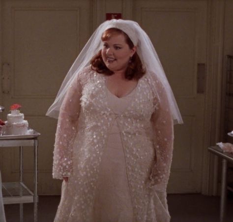 Gilmore Girls Wedding, Sookie Gilmore, Sookie Gilmore Girls, Celebrity Wedding Dresses, Alexis Bledel, Lorelai Gilmore, Wedding Dresses For Girls, Gilmore Girls, Celebrity Weddings