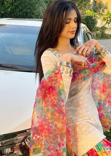 Selfie Poses In Suit For Women, Nehal Naseem, Simple Indian Suits, Suits For Women Indian, Indoor Ideas, Simple Saree Designs, Hania Amir, Fancy Sarees Party Wear, Cloth Design