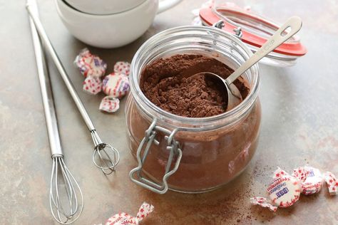 Homemade Peppermint Hot Chocolate Mix recipe by Barefeet In The Kitchen Peppermint Hot Chocolate Mix, Peppermint Hot Chocolate Recipe, Hot Chocolate Cookies Cups, Hot Cocoa Mix Recipe, Hot Chocolate Mix Recipe, Peppermint Hot Cocoa, Peppermint Patty, General Cleaning, Hot Chocolate Cookies