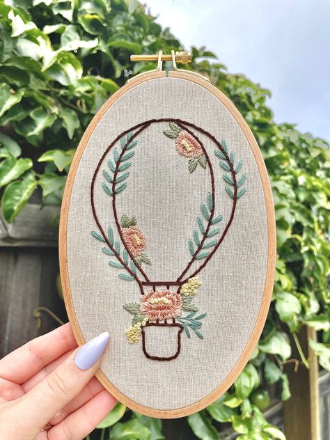 Ballon Embroidery, Hot Air Balloon Embroidery, Air Balloon Embroidery, Floral Hot Air Balloon, Balloon Embroidery, Embroidery Pattern, Stitch Design, Embroidered Design, Hot Air Balloon