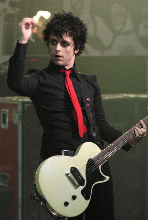 Billy Joe Armstrong, Billie Green Day, Green Day Billie Joe, Tré Cool, Joe Armstrong, Billie Joe Armstrong, Red Tie, Hozier, Emo Bands