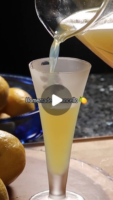 Lemoncello Recipes Drinks, Osara Recipes, Lemoncello Recipes, Lemon Cello, Homemade Liqueur Recipes, Pasquale Sciarappa, Seasonal Cocktails, Limoncello Recipe, Homemade Limoncello