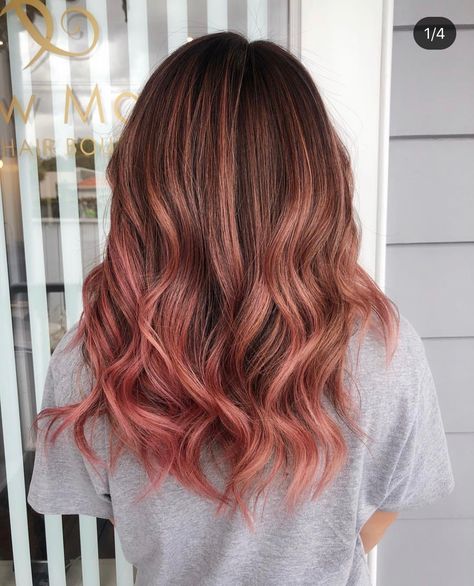 Auburn Pink Balayage, Pink Balayage Red Hair, Auburn Hair With Pink Highlights, Peach Highlights Hair Dark Brown, Rose Gold Balayage Brunettes, Dark Brunette Balayage Hair, Red Hair Looks, Peach Hair, Hair Color Streaks