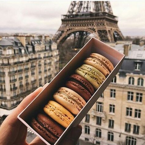 #Macarons Laduree Macarons, French Macaroons, Best Instagram Photos, French Macarons, The Eiffel Tower, Macaroons, Love Photography, Aesthetic Food, Macarons