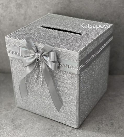 Money Box Ideas For 15, Money Box Ideas Quinceanera Diy, Box Invitations Quinceanera, Wedding Card Box Ideas Elegant, Quince Money Box Ideas Red, Quince Money Box Ideas Pink, Hunter Green Wedding, Wedding Gift Card Box, Gift Boxes Decoration