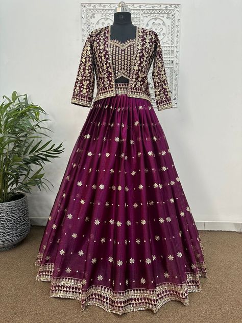 Sequins Lehenga Choli, Bridesmaid Lehengas, Top Lehenga, Sequin Lehenga, Lehenga Bridesmaid, Lehenga Crop Top, Lehenga Bridal, Lehenga Choli For Women, Choli For Women