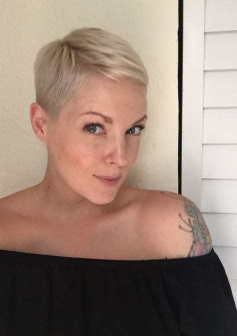 @ketobasket Blonde Pixie/ Platinum Pixie Cut/Short hair/Short Hair Ideas/super short pixie/Short Pixie/Short hairstyle Shaved Pixie Cut, Platinum Pixie Cut, Platinum Blonde Pixie, Super Short Pixie, Short Blonde Pixie, Platinum Pixie, Pixie Cut Styles, Edgy Haircuts, Very Short Haircuts