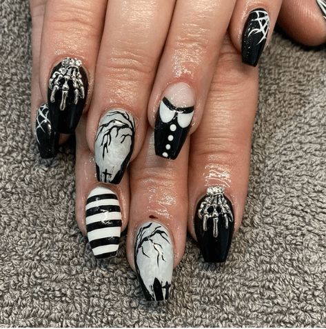 Wensday Adams Nails Ideas, Wednesday Addams Acrylic Nails, Adams Family Nail Designs, Wednesday Addams Nail Designs, Wednesday Themed Nails, Halloween Nails Wednesday Addams, Adam’s Family Nails, Wednesday Adam Nails, Wednesday Nail Designs