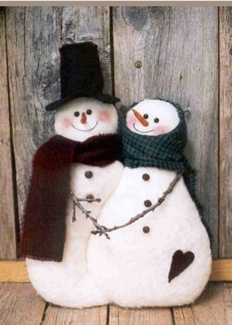 Snowmen Decorations, Christmas Crafts Snowman, Snow Couple, Country Designs, Friend Crafts, Snow People, Sculpture Projects, Easy Handmade, Snowmen Patterns