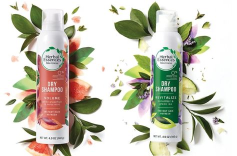 Herbal Essences Bio:Renew Revitalize Cucumber and Green Tea Dry Shampoo Health Products Design, Cosmetics Packaging, Bottle Design Packaging, Herbal Essences, Products Design, Product Ideas, Graphic Design Fun, Beauty Packaging, Those Days