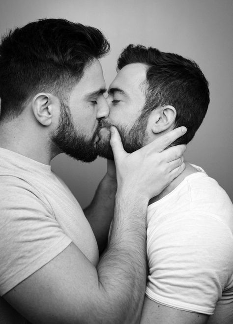 Man Gay, I Believe In Love, Men Kissing, Gay Romance, Bear Men, Kissing Couples, Photo Couple, Two Men, Gay Love