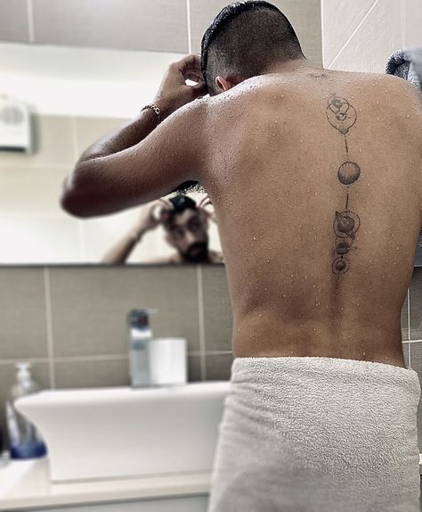 mens back tattoo casual vibes Spinal Tattoo For Men, Men’s Back Tattoo, Men Back Tattoos, Mens Back Tattoo, Back Tattoos For Guys Upper, Spinal Tattoo, Geometric Line Tattoo, Cool Back Tattoos, Tatted Men