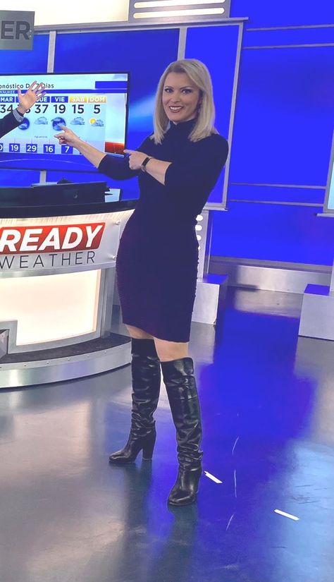 THE APPRECIATION OF BOOTED NEWS WOMEN BLOG : NATALIE SHEPHERED POINTS THE WAY TO SENSATIONAL ST... Riding Boot Outfits, Classic Boots Woman, Crotch Boots, Celebrity Boots, Black Knee Boots, Knee Boots Outfit, Pantyhose Fashion, Leather Thigh High Boots, Tv Presenter