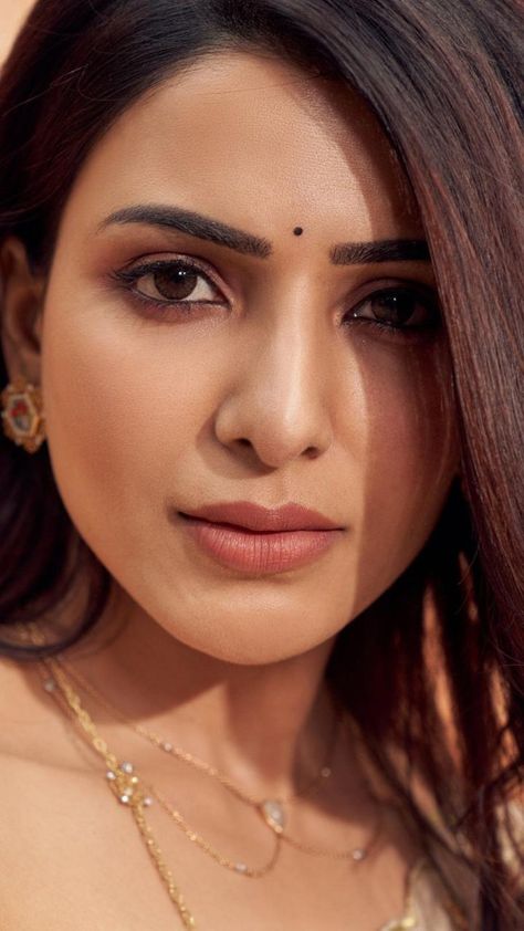 Samantha Traditional, Hd Wallpapers For Iphone, Clear And Glowing Skin, Skincare Guide, Ultra Hd Wallpaper, Samantha Images, Samantha Pics, Grace Beauty, Actress Without Makeup