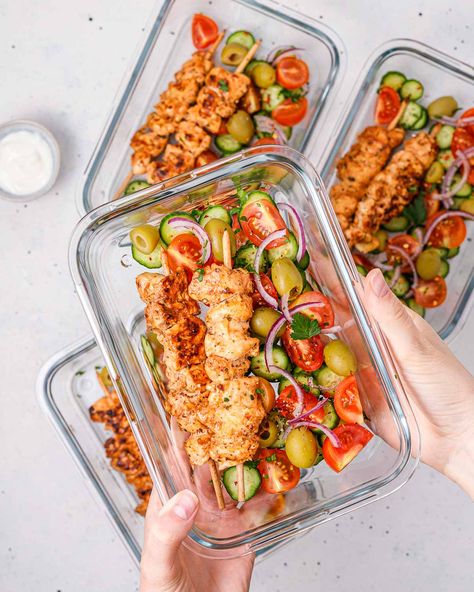 Meal Prep Lunch Ideas, Grilled Chicken Skewers, Chicken Marinade, Easy Healthy Meal Prep, Clean Food Crush, Clean Eating Dinner, Chicken Meal Prep, Prepped Lunches, Meal Prep Bowls