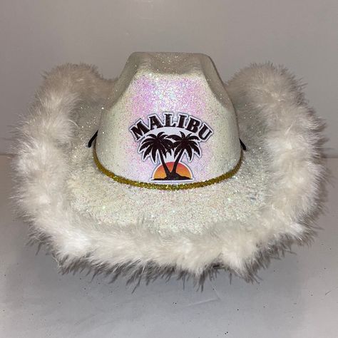 Alcohol Halloween Costumes, Halloween Alcohol, Cowgirl Outfits Halloween, Karneval Diy, Light Up Hats, Custom Cowboy Hats, Kostum Halloween, Cute Group Halloween Costumes, Hallowen Costume