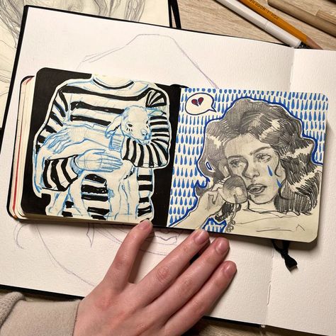 Square Sketchbook Ideas, Square Sketchbook, Buch Design, Sketchbook Drawings, Art Journal Therapy, Work Online, Sketchbook Art Journal, Art Diary, Arte Sketchbook