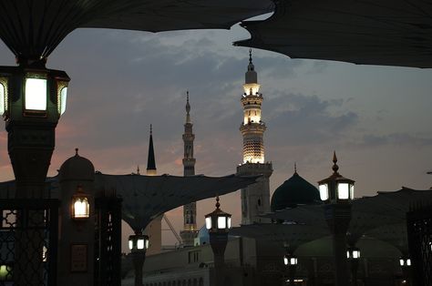 three towers landmark #mecca #statue #buildings #bronze street statue street statues mecca statue #mina #mosque #islam #minaret #architecture famous Place #istanbul #religion turkey - Middle East #cultures #dome #spirituality #4K #wallpaper #hdwallpaper #desktop Islamic Wallpaper Desktop, Pilgrimage To Mecca, Hajj Pilgrimage, Muslim Holidays, Dusk Sky, Dome Building, Hajj And Umrah, Sheikh Zayed Grand Mosque, Public Domain Photos