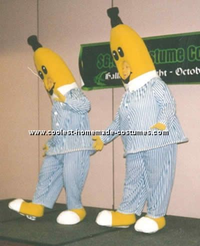 Homemade Banana in Pajamas Costume Bananas In Pyjamas Costume, Banana In Pyjamas, Early Halloween, Pajama Costume, Homemade Costumes, Diy Costume, Diy Costumes, Costume Halloween, A Mother