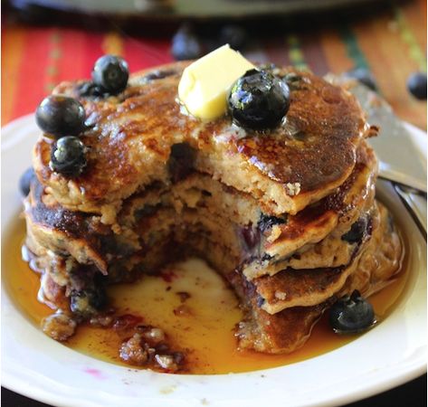 Blueberry Banana Whole Wheat Pancakes Blueberry Banana Pancakes, Banana Blueberry Pancakes, Pancakes For Breakfast, Whole Wheat Pancakes, Healthy Pancakes, Wheat Pancakes, Banana Pancakes Recipe, Pancakes Healthy, Blueberry Pancakes