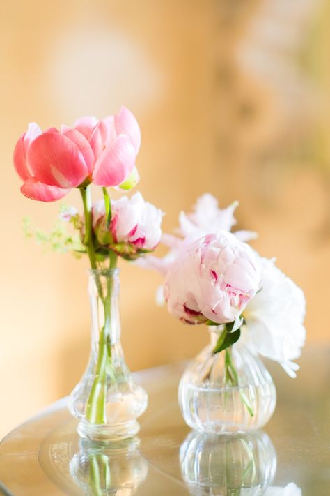 Peony Wedding Table Centrepieces Peony Centerpiece, Peony Flower Table Decoration, Peonies In Bud Vases, Daisy Wedding Decorations, Peony Bud Vase, Peonies Wedding Table, Pink Peony Centerpiece, Coral Peony Centerpiece, Gerber Daisy Wedding