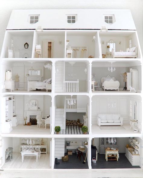 I've never really shared a picture of this whole dolls house that I made here on IG I think... I will have a while chapter in my book about this dolls house with lots of detailed pictures... Still working on the book and hopefully publish at the end of this year... Happy Thursday lovelies! look for now under #whiteandfadeddollshouse for more pictures Zimmer Diy, Doll House Plans, Casas The Sims 4, Dolls House Interiors, Modern Dollhouse, Barbie House, Barbie Furniture, Miniature Houses, Miniature House