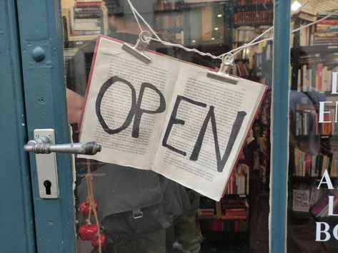 Book, open library, bookstore, book girl, library, studying aesthetic, Dijon gilmore girls, rory gilmore Small Book Shop Design, Cozy Book Store Cafe, Bookstore Ideas Creative, Owning A Bookstore Aesthetic, Book Store Ideas Design, British Bookstore, Bookstore Seating, Bookstore Cafe Ideas, Bookstore Names Ideas