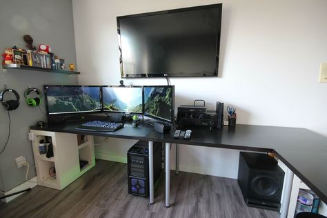 Mounting a TV above the monitor for watching live streams and playing some games at my desk. Looks great :D Tv Above Desk, Pc Gaming Table, Simple Computer Desk, Battle Stations, Editing Studio, Geek Room, Gaming Computer Desk, Pc Gaming Setup, Pc Table