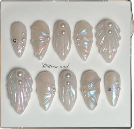 Mermaid Nails Design Acrylic, Cat Acrylic Nails, Jellyfish Nails, Princesscore Fashion, Nail Instagram, Mermaid Nail, Sweet Nails, Medium Almond, Summery Nails