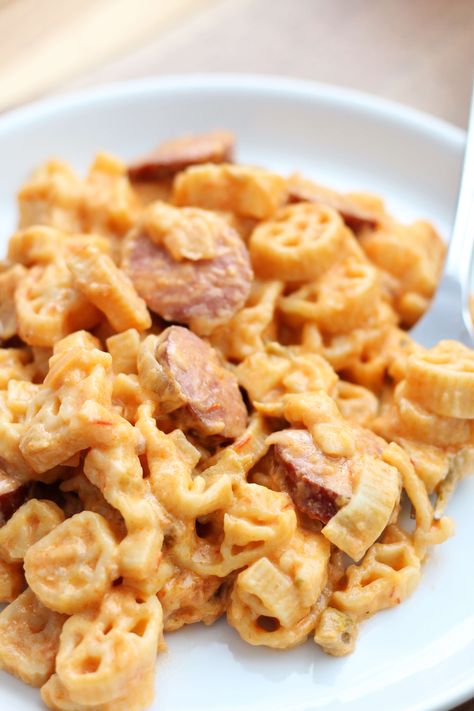 Quarterback Casserole–smoked sausage, wagon wheel pasta with salsa and cheese. An easy Instant Pot recipe you can count on. Wagon Wheel Pasta, Instant Pot Dinner Recipes, Easy Instant Pot Recipes, Smoked Sausage, Cooking Prep, Easy Slow Cooker, Slow Cooking, Wagon Wheel, Pressure Cooker Recipes