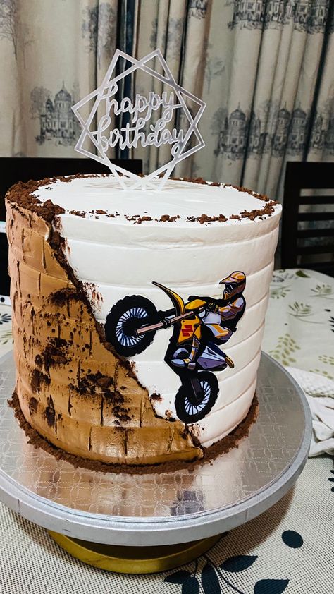 Motorbike Cake Kids, Motorbike Cake For Men, Birthday Cake Motorcycle, Motocross Cake, Bolo Motocross, Motorcycle Birthday Cakes, Motorbike Cake, Cake Decorating For Kids, Bike Cakes