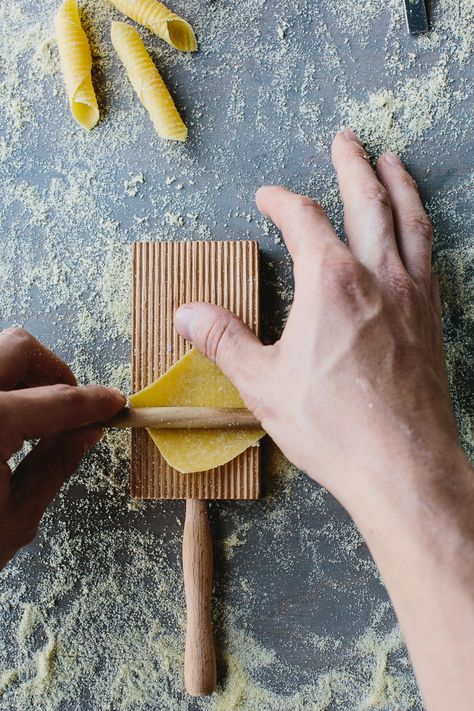 Semolina Pasta Dough Recipe, Pasta Making Tools, Pasta Drying Rack, Semolina Pasta, Pasta Dough Recipes, Homemade Pasta Recipe, Making Gnocchi, Noodle Maker, Making Pasta