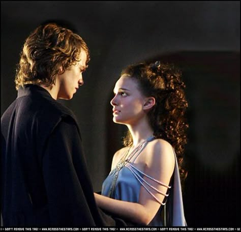 *ANAKIN SKYWALKER (Hayden Christensen) & PADME' AMIDALA (Natalie Portman) ~ STAR WARS: Natalie Portman Star Wars, Amidala Star Wars, Star Wars Padme, Anakin Vader, Anakin And Padme, Star Wars Anakin, Padme Amidala, I Love Cinema, Hayden Christensen