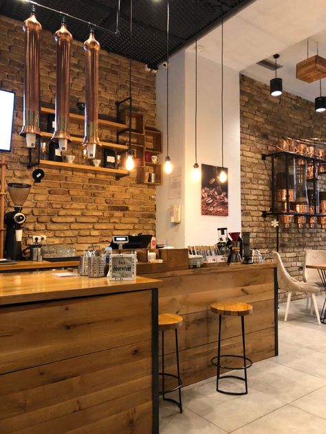 a cute, cozy vibey cafe Italian Coffee Shop Aesthetic, Wooden Cafe Design, Cafe Starbucks Aesthetic, Brown Cafe Aesthetic, Cozy Coffee Aesthetic, Costa Cafe, Italian Coffee Shop, Cozy Cafe Interior, Cafe Starbucks