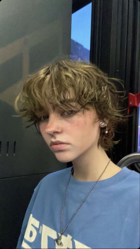 Short Perm Mullet, Cool Short Hairstyles Nonbinary, Hadley Nelson Hair, Medium Length Queer Haircut, Shaggy Short Mullet, Dyed Short Hair Pixie, Modern Mullet Women Short Hair, Short Shaggy Mullet, Cute Mullet