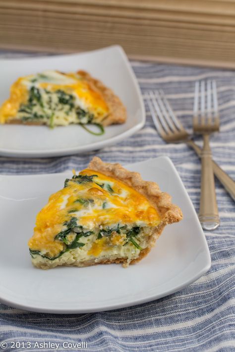 Recipe: Baby Spinach and Cheddar Quiche | Big Flavors from a Tiny Kitchen Simple Quiche, Cheddar Quiche, Savoury Tarts, Quiche Recipes Easy, Spinach Quiche, Egg Dishes, Quiche Recipe, Food Lunch, Cherry Cheesecake