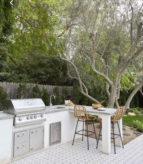 Outdoor Bbq Area, Outdoor Barbeque, Outdoor Bbq Kitchen, California Garden, Backyard Kitchen, Outdoor Kitchen Patio, Backyard Inspiration, Bbq Area, Backyard Inspo