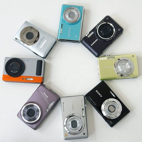 A collection of point and shoot cameras | Image source: Marketcollective.ca Point And Shoot Digital Camera, Pictures Of Cameras, Cardboard Camera, Digi Camera, Tech Aesthetic, Cute Camera, Korean Drama List, Vw Touareg, Point And Shoot Camera