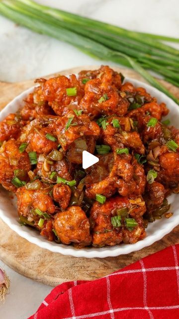 Nikita Varma Chef/Foodblogger on Instagram: "One of the best 'Gobhi Manchurian' Recipe you would find on the internet!
Crunchy, saucy & perfect as a starter to serve😍

#crunchy #gobhimanchurian #streetfood #cauliflower #indochinese #chinesefood #crunchygobhi" Gobi Manchurian Recipe, Gobi Manchurian, Manchurian Recipe, Basic Necessities, Deep Fry, Deep Fried, Chinese Food, Street Food, Food Blogger