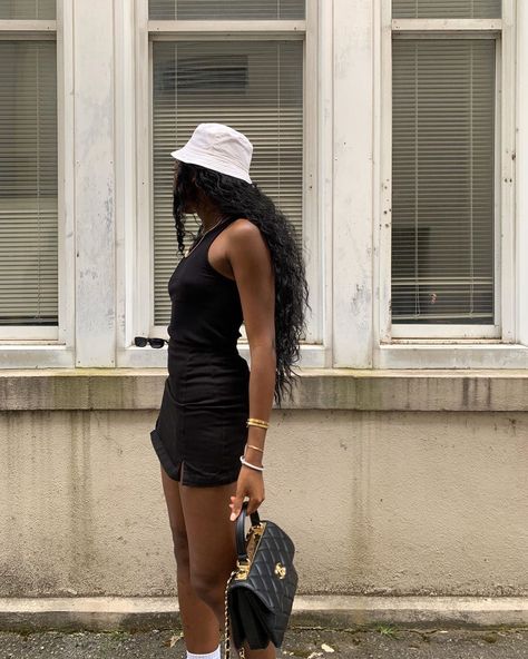 Basic Summer Outfits, Little Black Dress Outfit, Black Dress Outfits, Streetwear Women, Kids' Fashion, Punk Fashion, Streetwear Fashion, Casual Women, A Woman