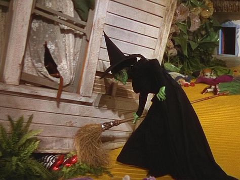 Wicked Witch of the West Castle | Wicked Witch of the West Wizard Of Oz Witch, Wizard Of Oz Movie, Wizard Of Oz 1939, Wicked Witch Of The West, The Wonderful Wizard Of Oz, Land Of Oz, Tin Man, The Worst Witch, The Wizard Of Oz